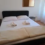 Superior Luxury 4 Stars Vorgesetzter 4 Sterne And Comfortable 3 Stars 150m To Sea, To Sandy And Pebble * 茨里克韦尼察