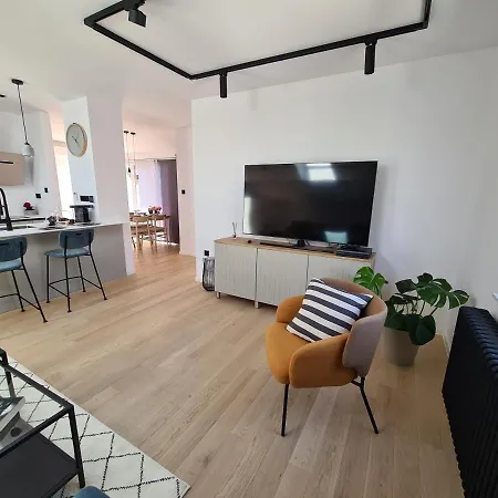 Superior Luxury 4 Stars Vorgesetzter 4 Sterne 150m To Sea, To Sandy And Pebble Apartment *