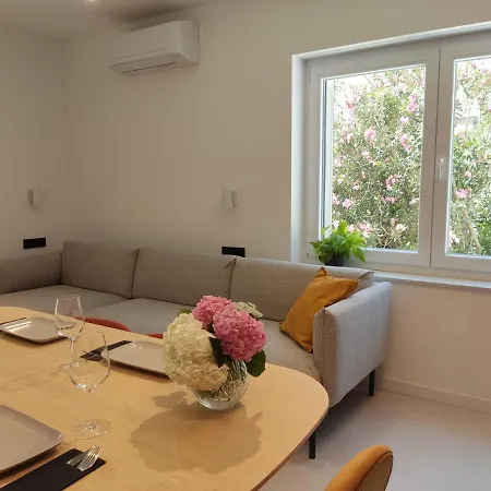 Superior Luxury 4 Stars Vorgesetzter 4 Sterne 150m To Sea, To Sandy And Pebble * Crikvenica