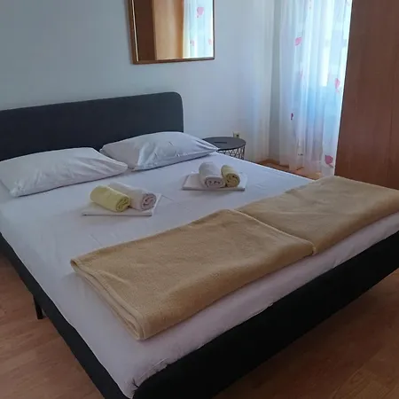 Superior Luxury 4 Stars Vorgesetzter 4 Sterne And Comfortable 3 Stars 150m To Sea, To Sandy And Pebble
