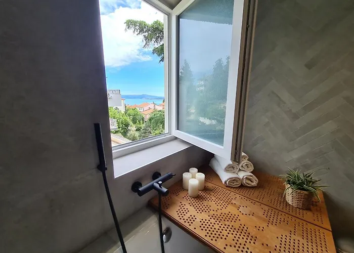 Superior Luxury 4 Stars Vorgesetzter 4 Sterne Apartments&comfortable 3 Stars 150m To Sea, To Sandy&pebble Apartment