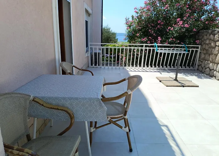 Superior Luxury 4 Stars Vorgesetzter 4 Sterne Apartments&comfortable 3 Stars 150m To Sea, To Sandy&pebble Apartment Crikvenica