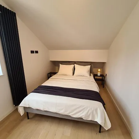 Cheapest Luxury 4 Stars, Vorgesetzter 4 Sterne Apartments, 3 Ac, 2 Wc And Comfortable 3 Stars 150m To Sea, To Sandy And Pebble Apartman *
