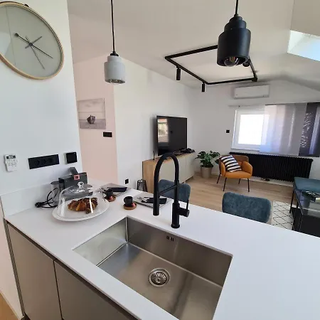 Cheapest Luxury 4 Stars, Vorgesetzter 4 Sterne Apartments, 3 Ac, 2 Wc And Comfortable 3 Stars 150m To Sea, To Sandy And Pebble 아파트 *