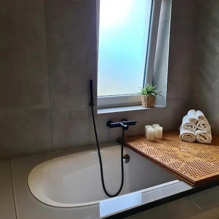 Lejlighed Cheapest Luxury 4 Stars, Vorgesetzter 4 Sterne Apartments, 3 Ac, 2 Wc And Comfortable 3 Stars 150m To Sea, To Sandy And Pebble