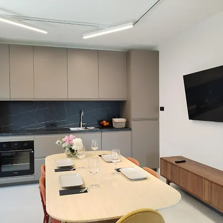 Cheapest Luxury 4 Stars, Vorgesetzter 4 Sterne Apartments, 3 Ac, 2 Wc And Comfortable 3 Stars 150m To Sea, To Sandy And Pebble 아파트 *