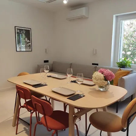 아파트 Cheapest Luxury 4 Stars, Vorgesetzter 4 Sterne Apartments, 3 Ac, 2 Wc And Comfortable 3 Stars 150m To Sea, To Sandy And Pebble