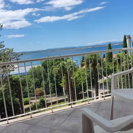 Cheapest Luxury 4 Stars, Vorgesetzter 4 Sterne Apartments, 3 Ac, 2 Wc And Comfortable 3 Stars 150m To Sea, To Sandy And Pebble Crikvenica