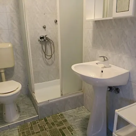 Cheapest Luxury 4 Stars, Vorgesetzter 4 Sterne Apartments, 3 Ac, 2 Wc And Comfortable 3 Stars 150m To Sea, To Sandy And Pebble *