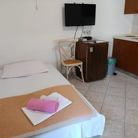 Cheapest Luxury 4 Stars, Vorgesetzter 4 Sterne Apartments, 3 Ac, 2 Wc And Comfortable 3 Stars 150m To Sea, To Sandy And Pebble