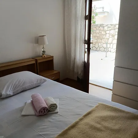 Cheapest Luxury 4 Stars, Vorgesetzter 4 Sterne Apartments, 3 Ac, 2 Wc And Comfortable 3 Stars 150m To Sea, To Sandy And Pebble Crikvenica