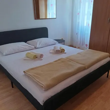 Superior Luxury 4 Stars Vorgesetzter 4 Sterne And Comfortable 3 Stars 150m To Sea, To Sandy And Pebble * Crikvenica