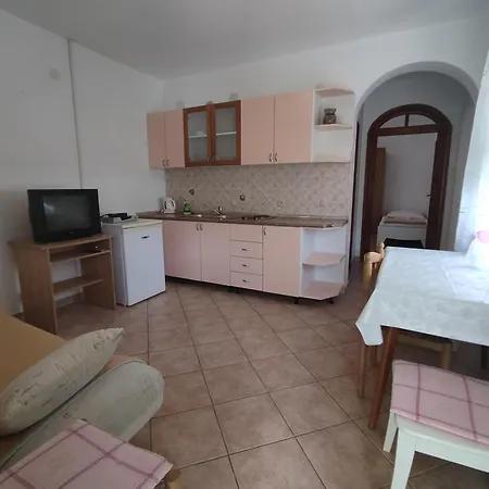Cheapest Luxury 4 Stars, Vorgesetzter 4 Sterne Apartments, 3 Ac, 2 Wc And Comfortable 3 Stars 150m To Sea, To Sandy And Pebble * Crikvenica