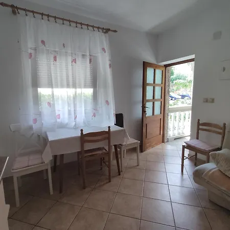 Cheapest Luxury 4 Stars, Vorgesetzter 4 Sterne Apartments, 3 Ac, 2 Wc And Comfortable 3 Stars 150m To Sea, To Sandy And Pebble * Crikvenica