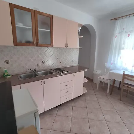 Cheapest Luxury 4 Stars, Vorgesetzter 4 Sterne Apartments, 3 Ac, 2 Wc And Comfortable 3 Stars 150m To Sea, To Sandy And Pebble *
