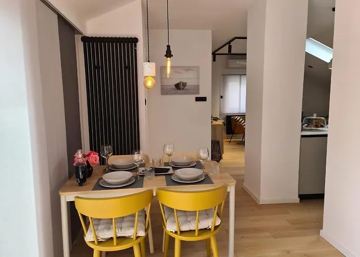 Superior Luxury 4 Stars Vorgesetzter 4 Sterne And Comfortable 3 Stars 150m To Sea, To Sandy And Pebble Apartment Crikvenica
