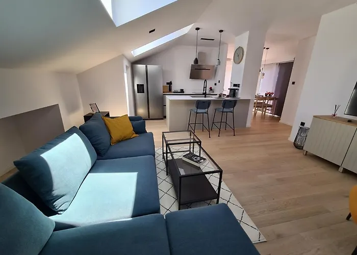 Apartment Superior Luxury 4 Stars Vorgesetzter 4 Sterne And Comfortable 3 Stars 150m To Sea, To Sandy And Pebble