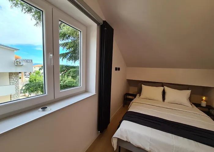 Apartment Superior Luxury 4 Stars Vorgesetzter 4 Sterne And Comfortable 3 Stars 150m To Sea, To Sandy And Pebble Crikvenica