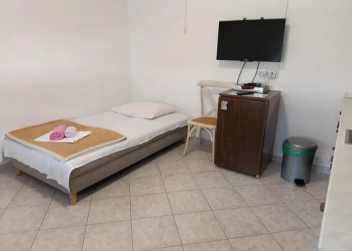 Superior Luxury 4 Stars Vorgesetzter 4 Sterne And Comfortable 3 Stars 150m To Sea, To Sandy And Pebble * Crikvenica