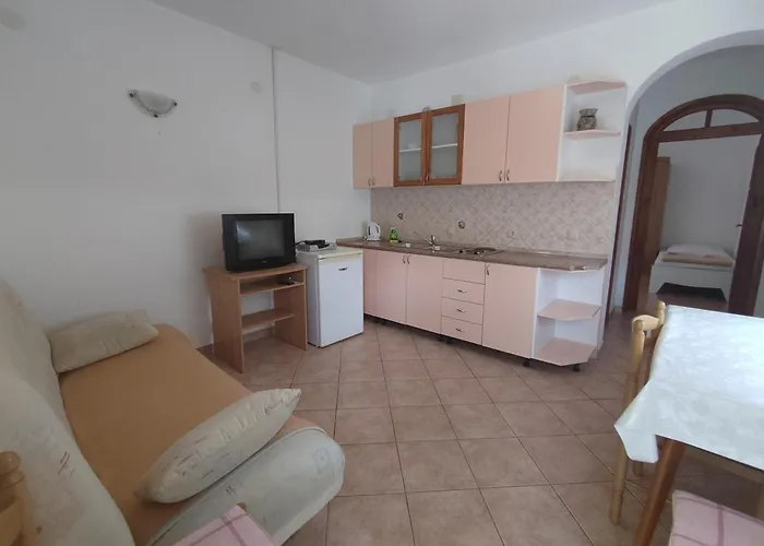 Apartment Superior Luxury 4 Stars Vorgesetzter 4 Sterne And Comfortable 3 Stars 150m To Sea, To Sandy And Pebble Crikvenica